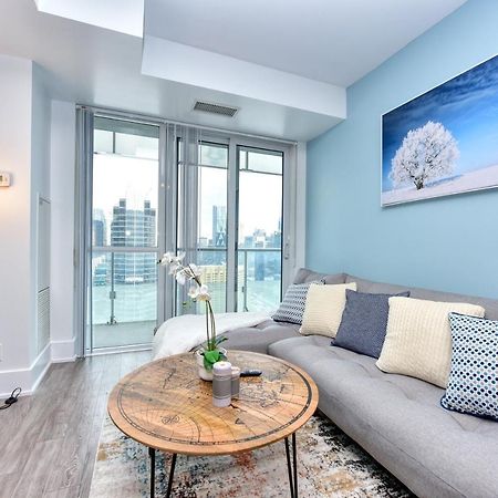 Blue Jays Aparment Apartment Toronto Bagian luar foto